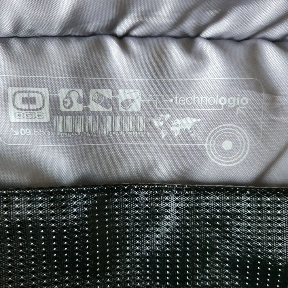 Ogio Laptop Messenger Bag Multi-Zip Compartment Carrying‎ Padded Pocket Black